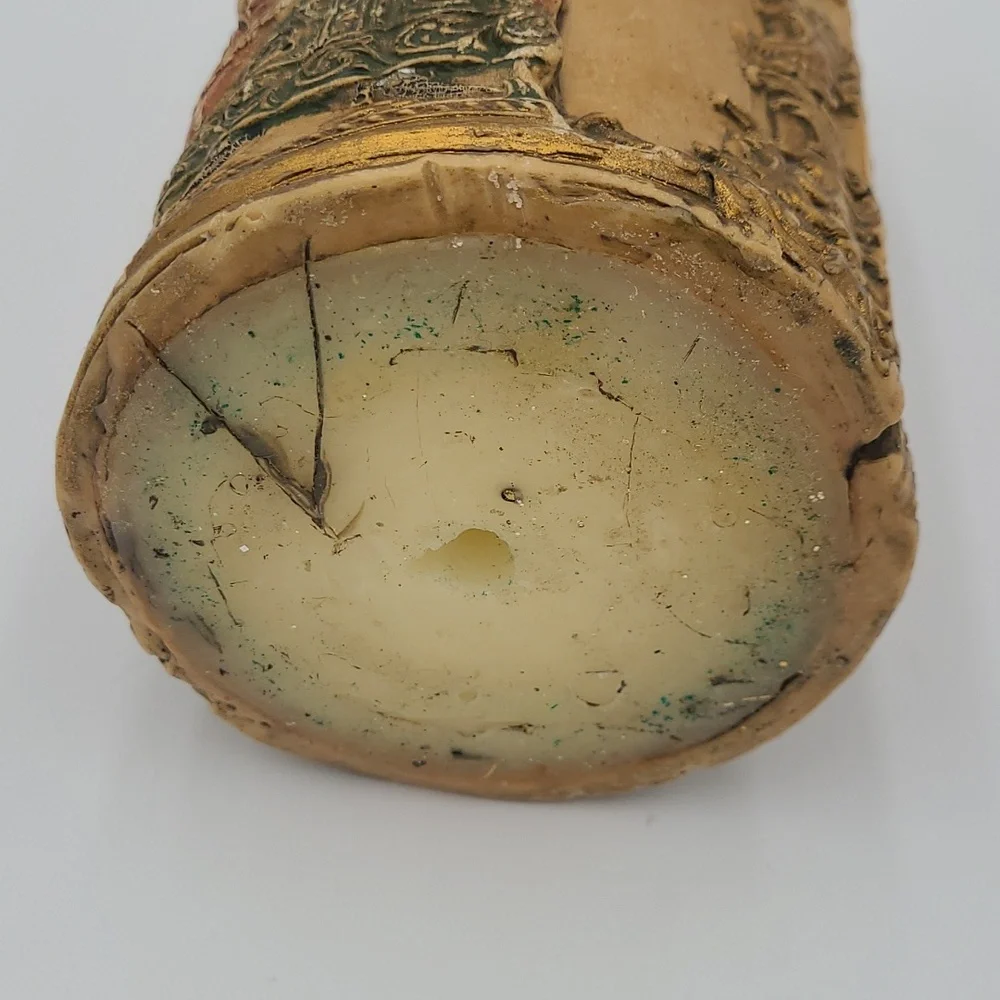 Vintage‎ Embossed Candle